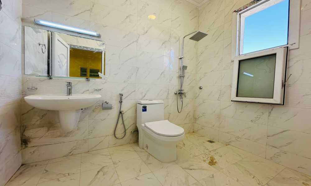 7 Bed compound Villa at Markhiya - Image 6