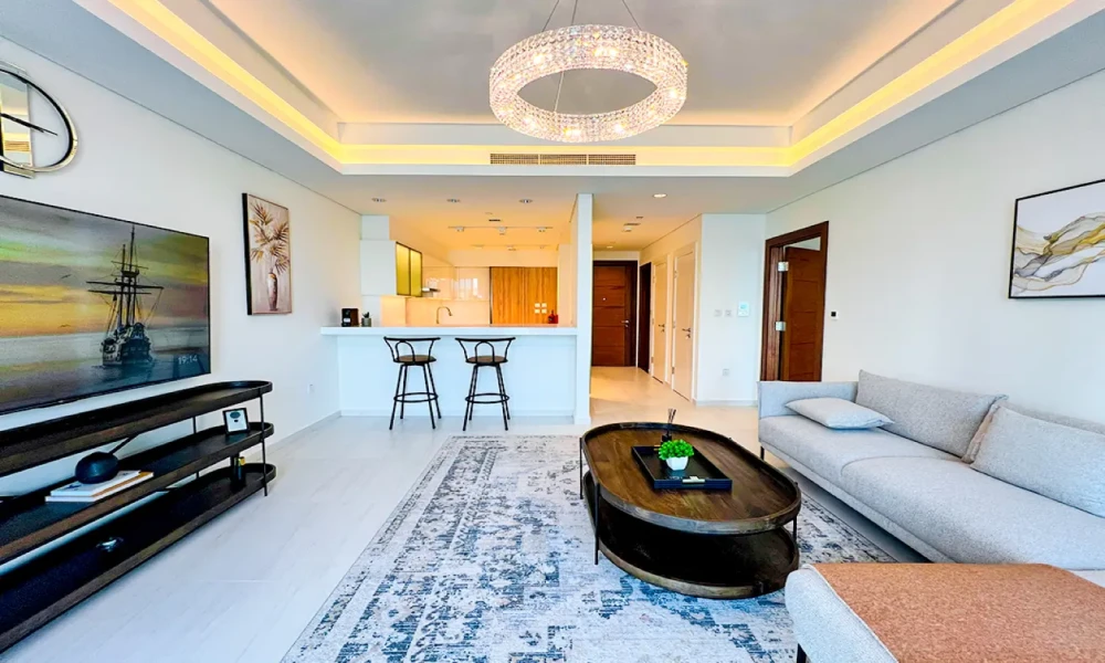 BRIGHT1 BHK FOR SALE | FF | BALCONY | SEA VIEW - Image 6