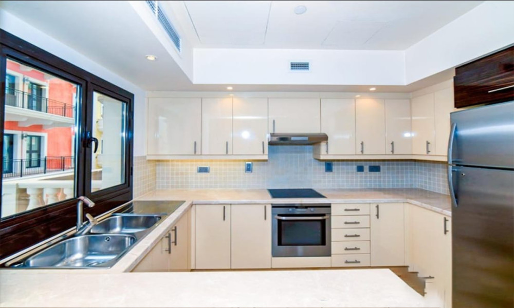 Luxurious 3 BHK with Balcony in Qanat Quartier small 3