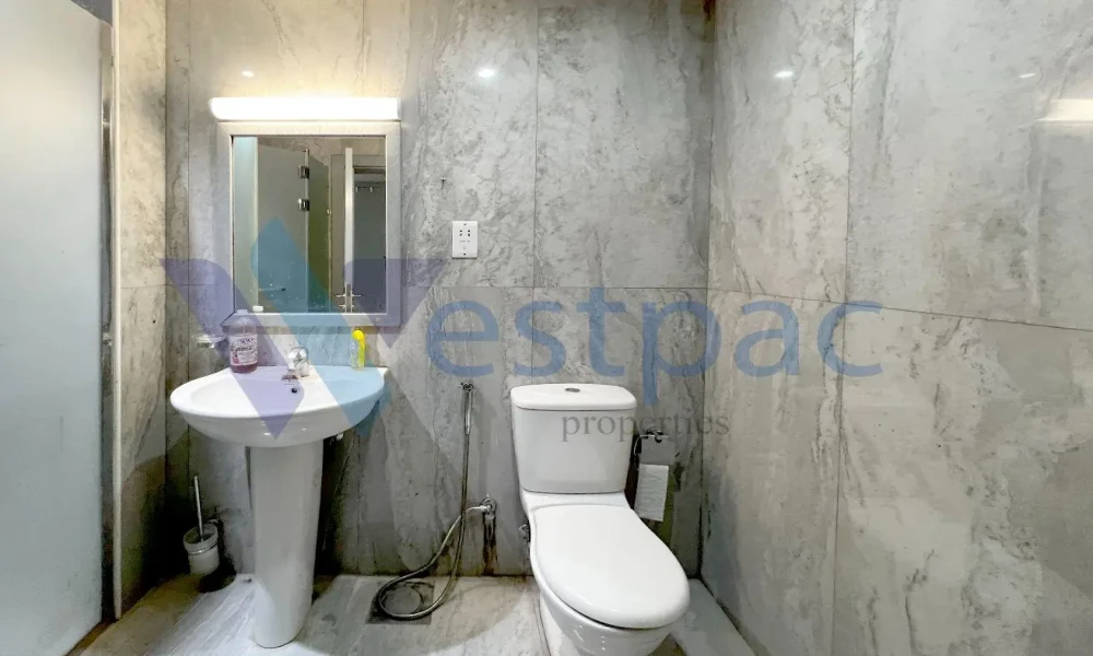 MODERN 1 BHK APARTMENT FOR RENT | FF | BALCONY - Image 4