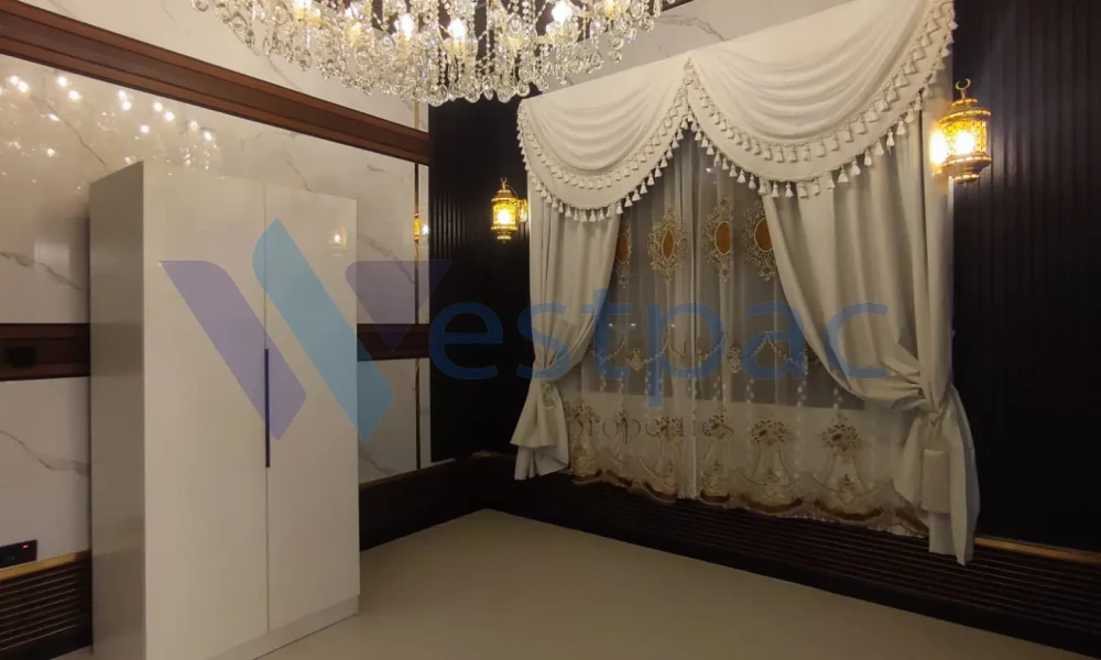 SPACIOUS 2BHK | SF | BALCONY | PRIME LOCATION - Image 5